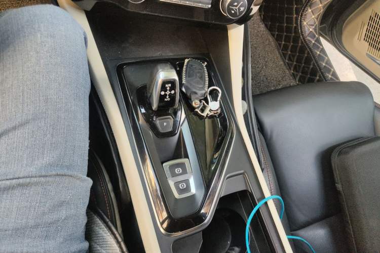 Used Lynk & Co 02 2018 1.5T DCT Two-Wheel Drive Zhaopu Version China V Standard Gear Lever