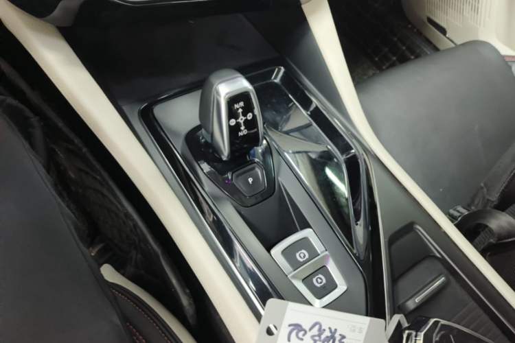 Used Lynk & Co 02 2018 1.5T DCT Two-Wheel Drive Zhaopu Version China V Standard Gear Lever