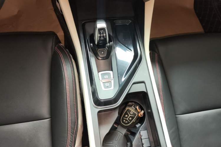 Used Lynk & Co 02 2018 1.5T DCT Two-Wheel Drive Zhaopu Version China V Standard Gear Lever