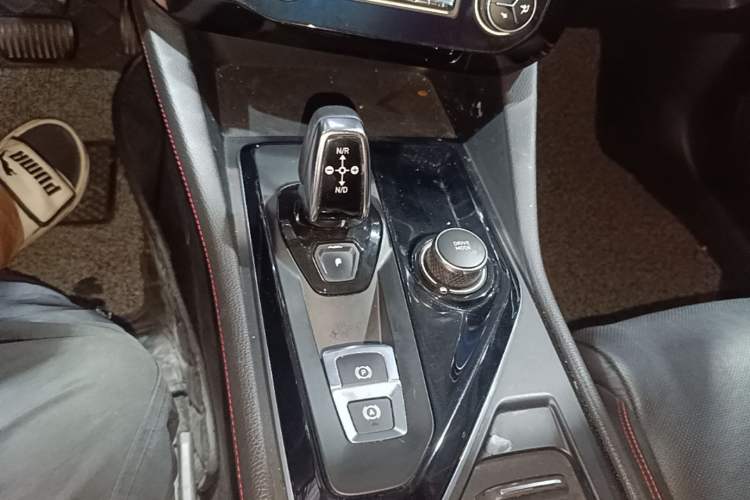 Used Lynk & Co 02 2018 2.0T DCT 4x4 Sport Pro Edition China V Standard Gear Lever