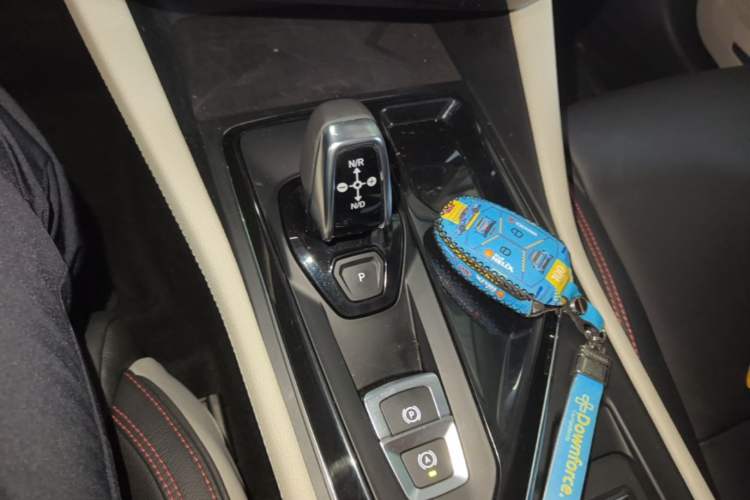 Used Lynk & Co 02 2018 1.5T DCT Two-Wheel Drive Zhaopu Version China V Standard Gear Lever