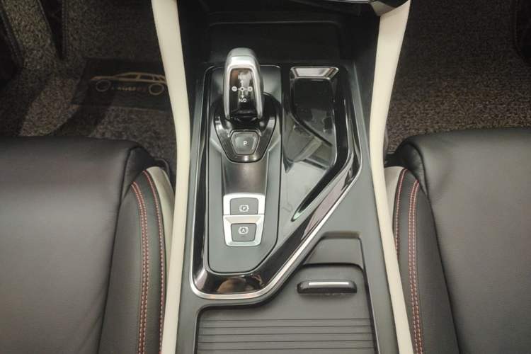 Used Lynk & Co 02 2018 1.5T DCT Two-Wheel Drive Zhaoban China V Standard Gear Lever