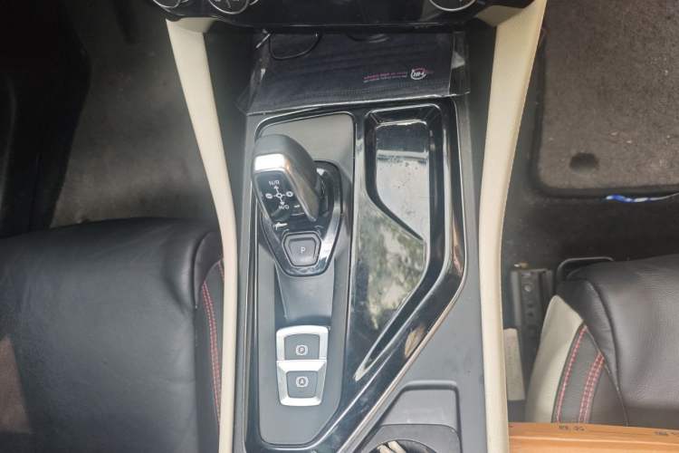 Used Lynk & Co 02 2018 1.5T DCT Two-Wheel Drive Zhaoban China V Standard Gear Lever