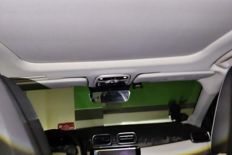 Used Lynk & Co 02 2018 1.5T DCT Two-Wheel Drive Zhaopu Version China V Standard Headliner