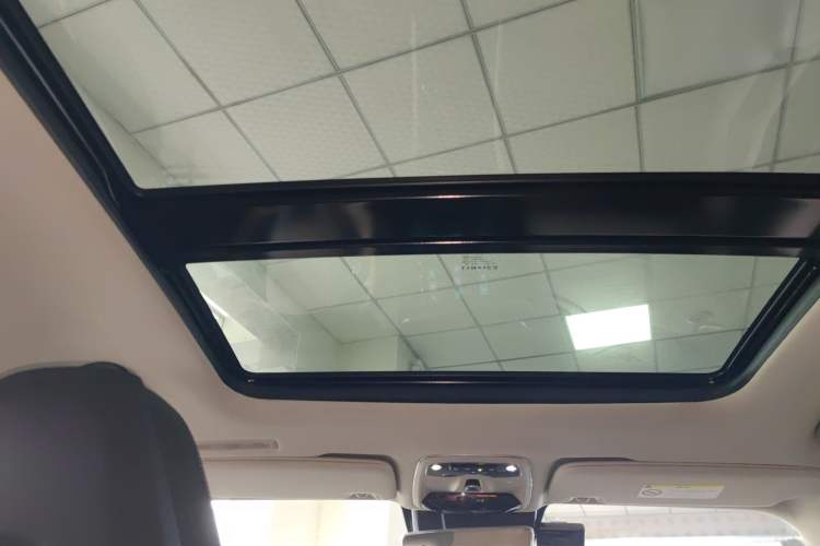 Used Lynk & Co 02 2018 1.5T DCT Two-Wheel Drive Zhaopu Version China V Standard Headliner