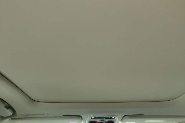 Used Lynk & Co 02 2018 1.5T DCT Two-Wheel Drive Zhaopu Version China V Standard Headliner
