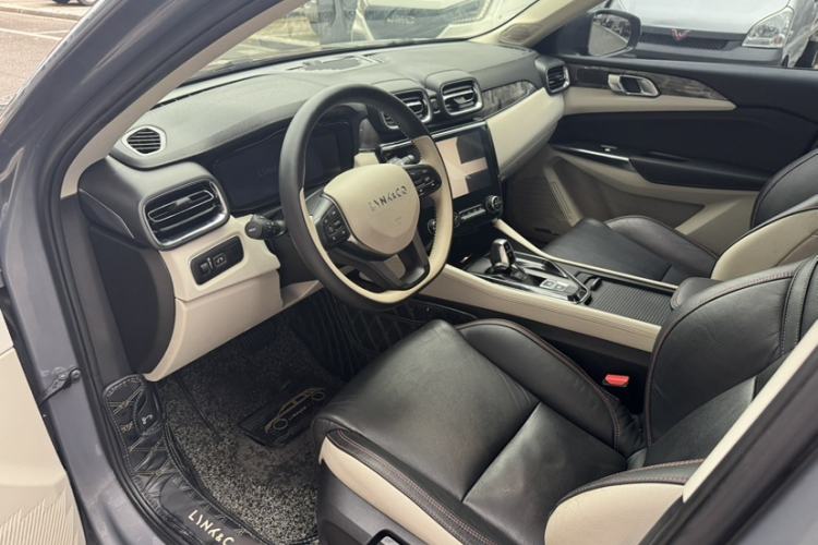 Used Lynk & Co 02 2018 1.5T DCT Two-Wheel Drive Zhaoban China V Standard Interior 2