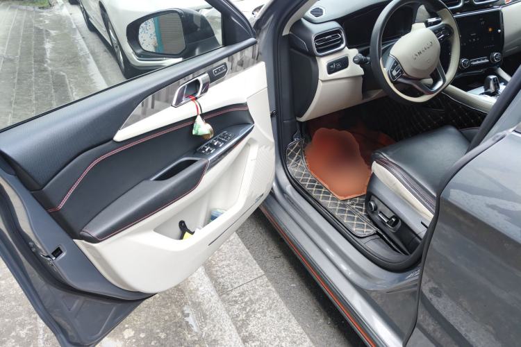 Used Lynk & Co 02 2018 1.5T DCT Two-Wheel Drive Zhaopu Version China V Standard Interior 3