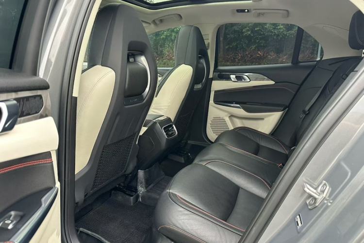 Used Lynk & Co 02 2018 1.5T DCT Two-Wheel Drive Zhaopu Version China V Standard Interior 3