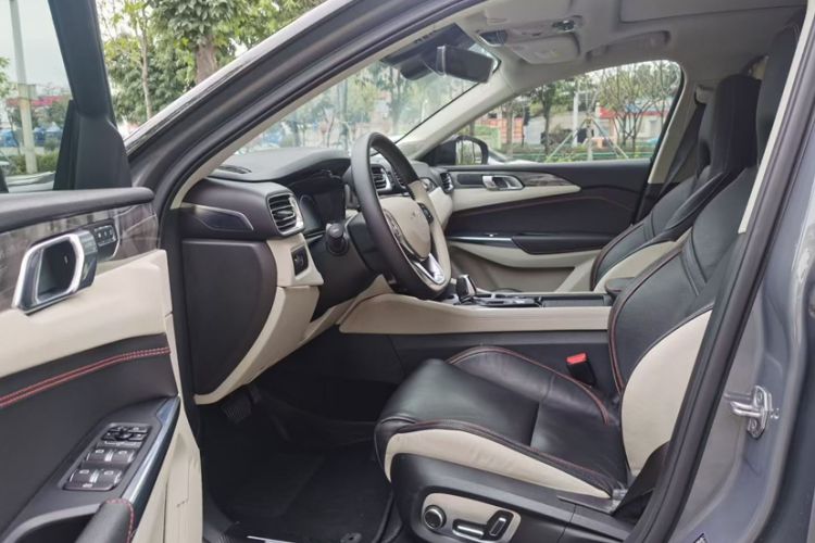 Used Lynk & Co 02 2018 1.5T DCT Two-Wheel Drive Zhaopu Version China V Standard Interior 3