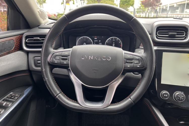 Used Lynk & Co 02 2018 1.5T DCT Two-Wheel Drive Sporty Version China V Standard Interior 4
