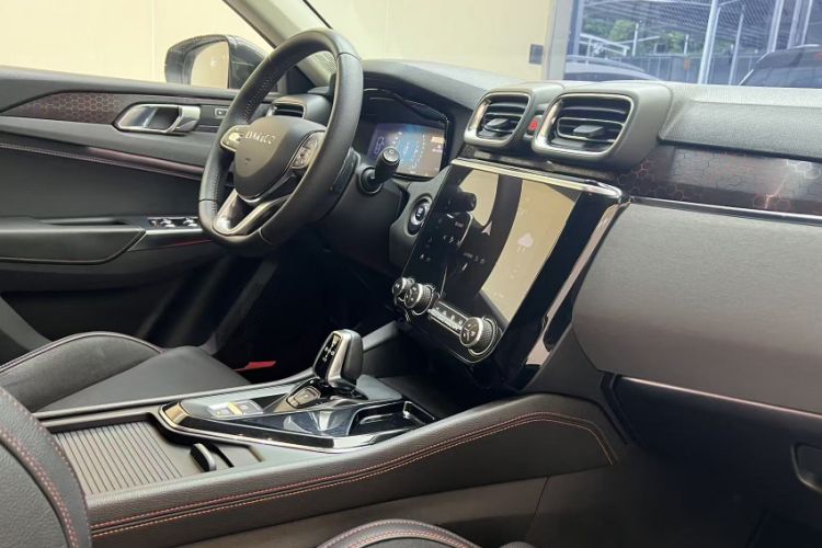 Used Lynk & Co 02 2018 1.5T DCT Two-Wheel Drive Pro Version China V Emission Standard Interior 5