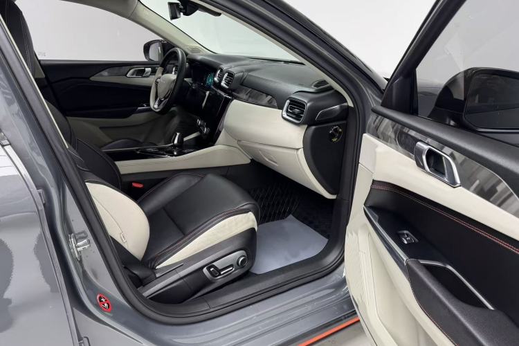 Used Lynk & Co 02 2018 1.5T DCT Two-Wheel Drive Zhaopu Version China V Standard Interior 8