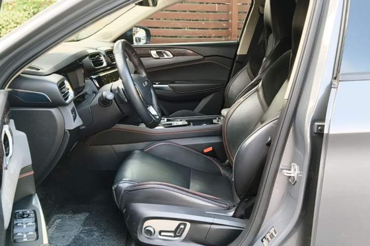 Used Lynk & Co 02 2018 1.5T DCT Two-Wheel Drive Pro Version China V Emission Standard Left Front Seat