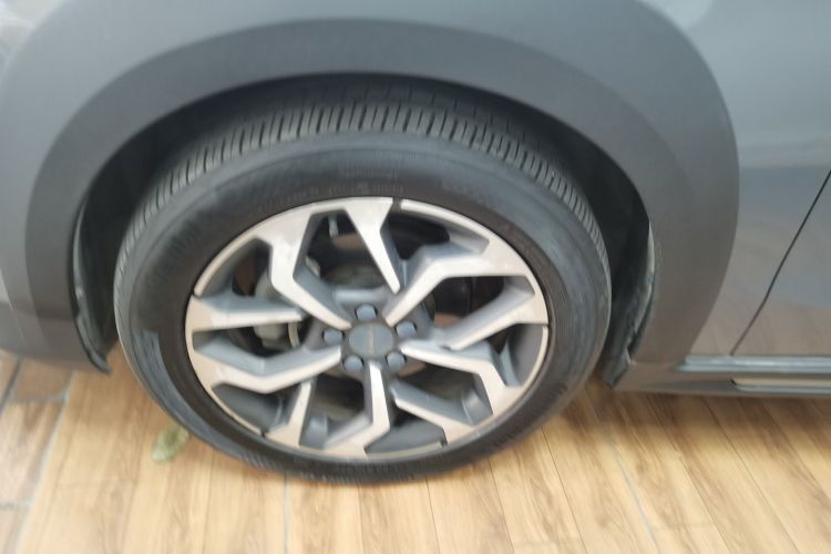 Used Lynk & Co 02 2018 1.5T DCT Two-Wheel Drive Sporty Version China V Standard Left Front Wheel Hub