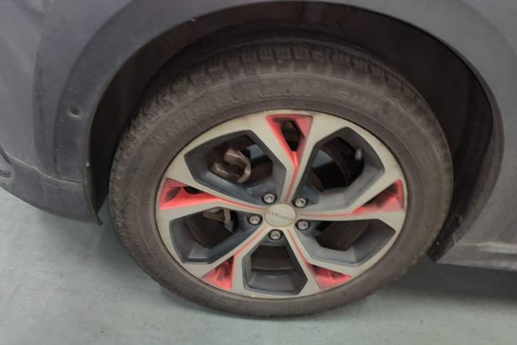 Used Lynk & Co 02 2018 1.5T DCT Two-Wheel Drive Zhaopu Version China V Standard Left Front Wheel Hub