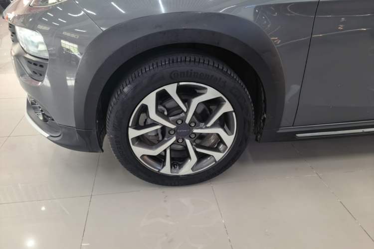Used Lynk & Co 02 2018 1.5T DCT Two-Wheel Drive Sporty Version China V Standard Left Front Wheel Hub