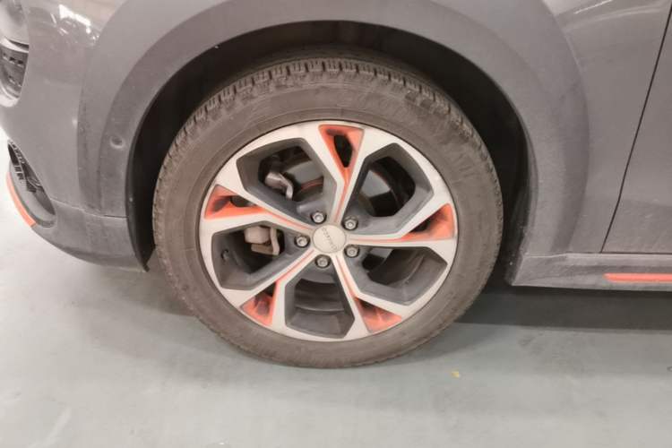 Used Lynk & Co 02 2018 1.5T DCT Two-Wheel Drive Zhaopu Version China V Standard Left Front Wheel Hub