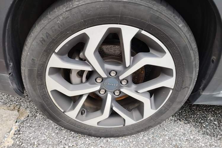 Used Lynk & Co 02 2018 1.5T DCT Two-Wheel Drive Sporty Version China V Standard Left Front Wheel Hub