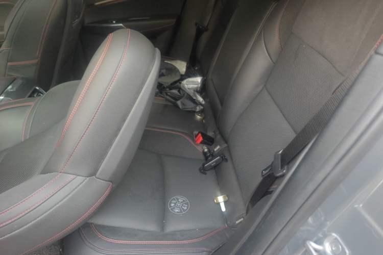 Used Lynk & Co 02 2018 1.5T DCT Two-Wheel Drive Pro Version China V Emission Standard Left Rear Seat
