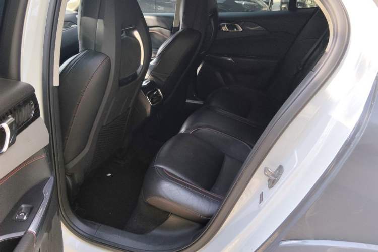 Used Lynk & Co 02 2018 1.5T DCT Two-Wheel Drive Sporty Version China V Standard Left Rear Seat
