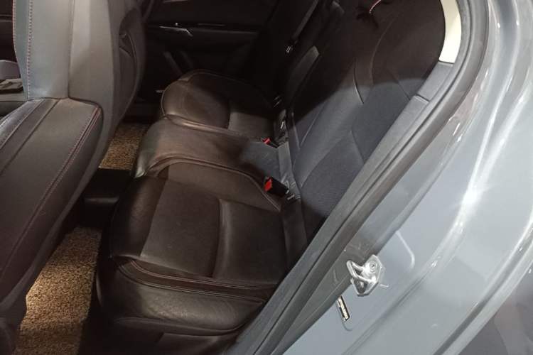 Used Lynk & Co 02 2018 2.0T DCT 4x4 Sport Pro Edition China V Standard Left Rear Seat