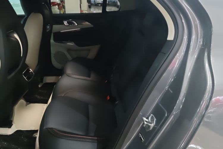Used Lynk & Co 02 2018 1.5T DCT Two-Wheel Drive Zhaopu Version China V Standard Left Rear Seat