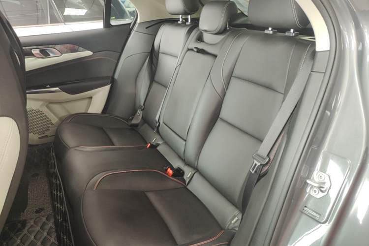 Used Lynk & Co 02 2018 1.5T DCT Two-Wheel Drive Zhaoban China V Standard Left Rear Seat