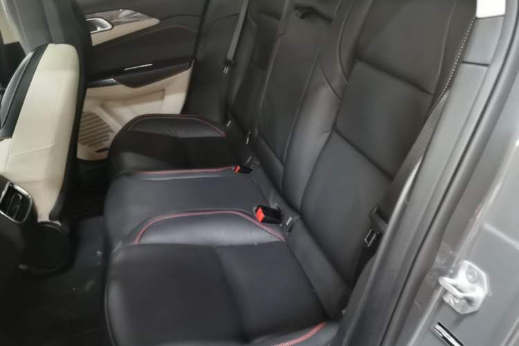 Used Lynk & Co 02 2018 1.5T DCT Two-Wheel Drive Zhaopu Version China V Standard Left Rear Seat