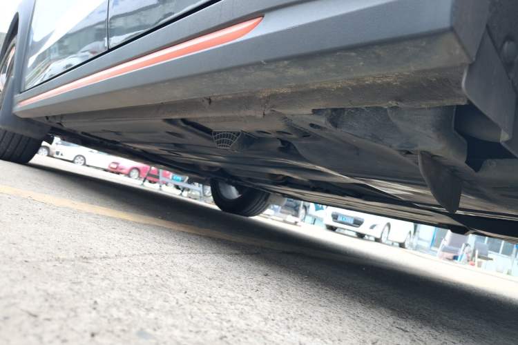 Used Lynk & Co 02 2018 1.5T DCT Two-Wheel Drive Zhaopu Version China V Standard Left Side Sill