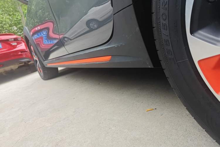 Used Lynk & Co 02 2018 1.5T DCT Two-Wheel Drive Zhaoban China V Standard Left Side Sill