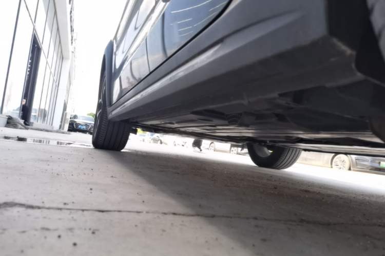 Used Lynk & Co 02 2018 1.5T DCT Two-Wheel Drive Pro Version China V Emission Standard Left Side Sill
