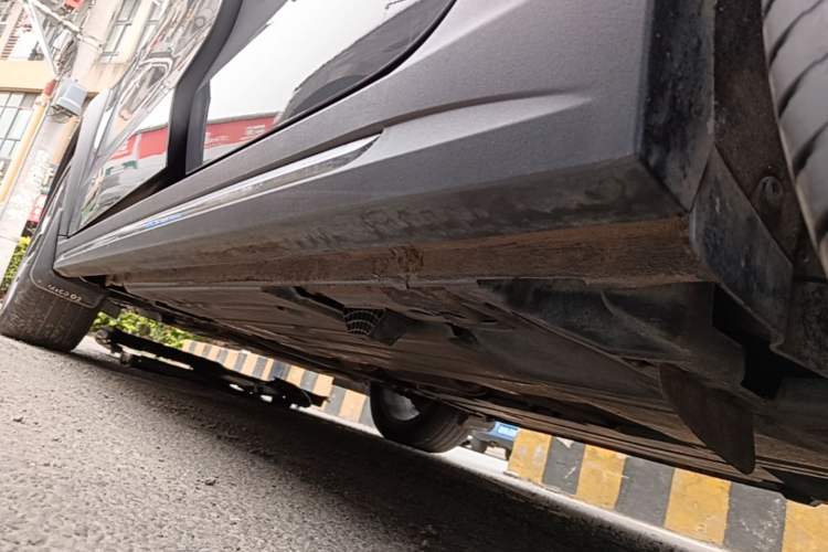 Used Lynk & Co 02 2018 1.5T DCT Two-Wheel Drive Pro Version China V Emission Standard Left Side Sill