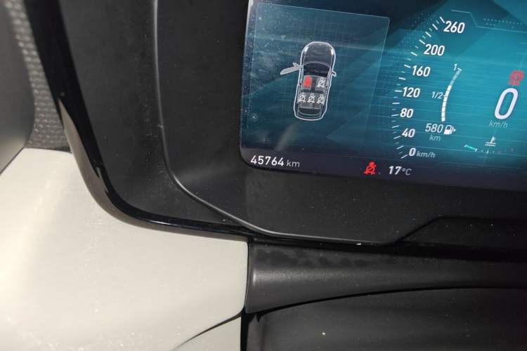 Used Lynk & Co 02 2018 1.5T DCT Two-Wheel Drive Zhaopu Version China V Standard Odometer Close Up
