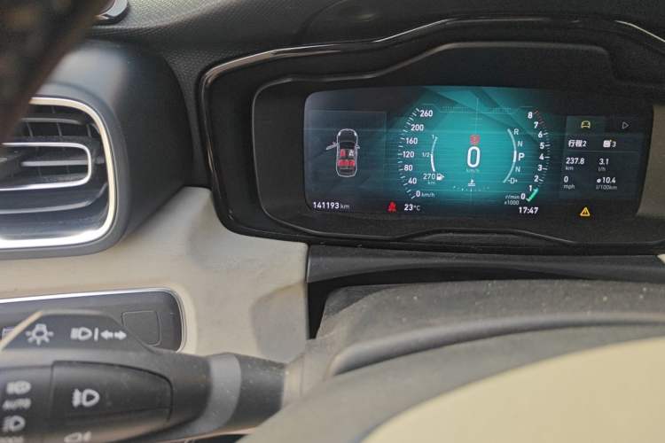 Used Lynk & Co 02 2018 1.5T DCT Two-Wheel Drive Zhaopu Version China V Standard Odometer Close Up