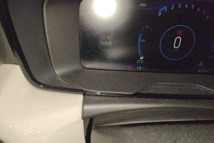 Used Lynk & Co 02 2018 1.5T DCT Two-Wheel Drive Zhaopu Version China V Standard Odometer Close Up