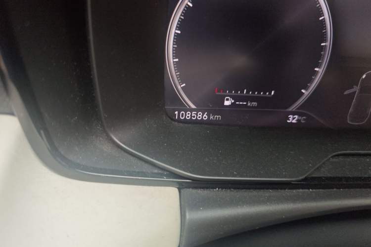 Used Lynk & Co 02 2018 1.5T DCT Two-Wheel Drive Zhaoban China V Standard Odometer Close Up