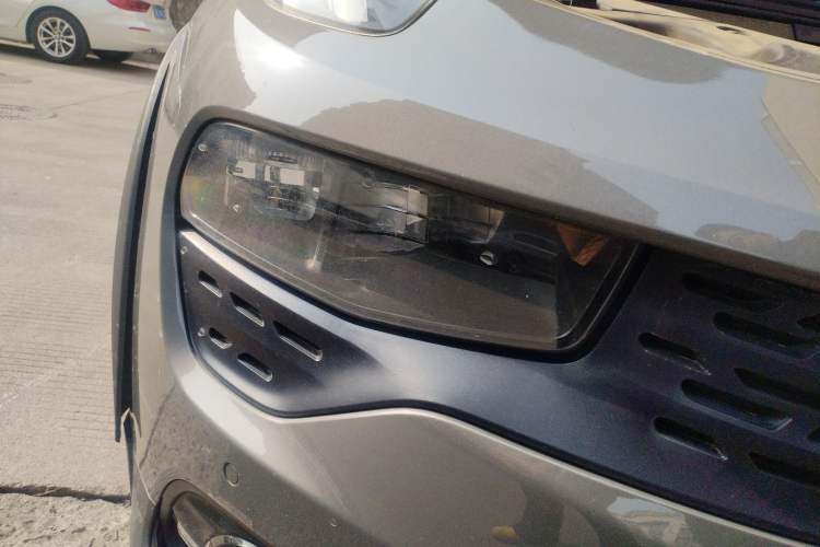 Used Lynk & Co 02 2018 1.5T DCT Two-Wheel Drive Zhaopu Version China V Standard Right Front Headlight