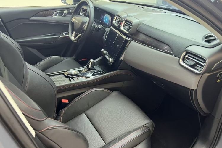 Used Lynk & Co 02 2018 1.5T DCT Two-Wheel Drive Pro Version China V Emission Standard Right Front Seat