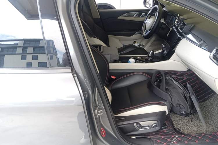 Used Lynk & Co 02 2018 1.5T DCT Two-Wheel Drive Zhaopu Version China V Standard Right Front Seat