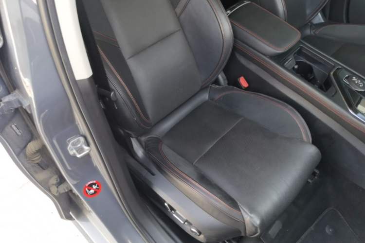 Used Lynk & Co 02 2018 1.5T DCT Two-Wheel Drive Pro Version China V Emission Standard Right Front Seat