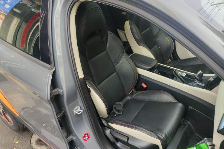 Used Lynk & Co 02 2018 1.5T DCT Two-Wheel Drive Zhaoban China V Standard Right Front Seat