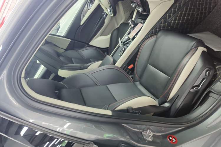 Used Lynk & Co 02 2018 1.5T DCT Two-Wheel Drive Zhaopu Version China V Standard Right Front Seat