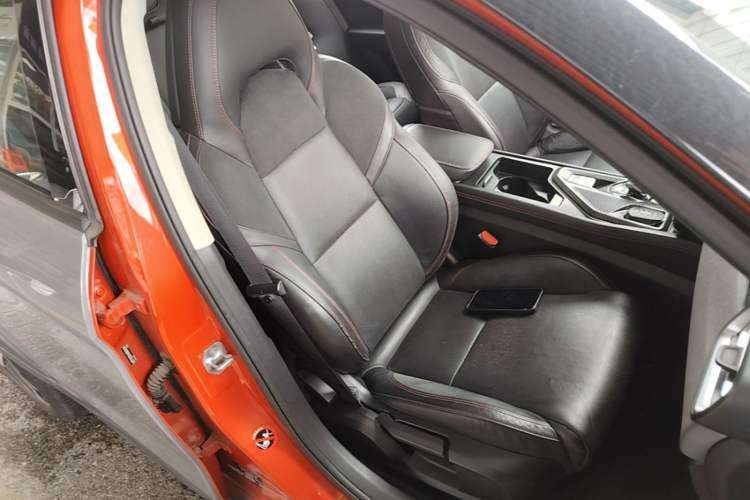 Used Lynk & Co 02 2018 1.5T DCT Two-Wheel Drive Sporty Version China V Standard Right Front Seat