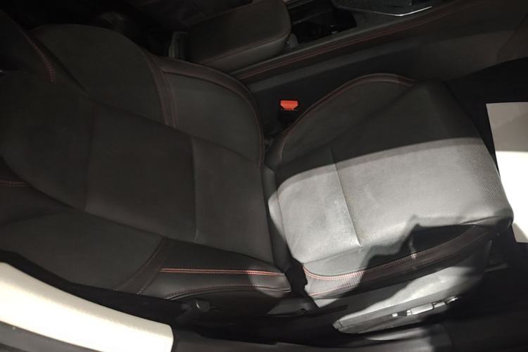 Used Lynk & Co 02 2018 1.5T DCT Two-Wheel Drive Pro Version China V Emission Standard Right Front Seat
