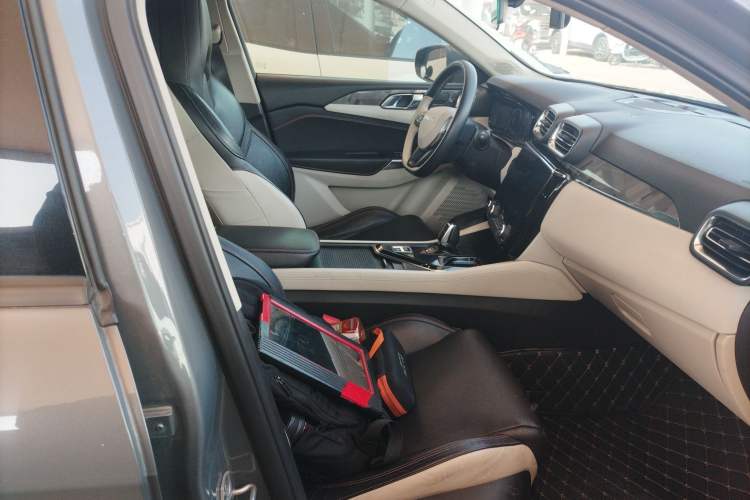 Used Lynk & Co 02 2018 1.5T DCT Two-Wheel Drive Zhaoban China V Standard Right Front Seat