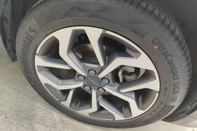 Used Lynk & Co 02 2018 2.0T Automatic Two-Wheel Drive Pro Edition China VI Standard Right Front Wheel Hub