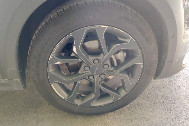 Used Lynk & Co 02 2018 1.5T DCT Two-Wheel Drive Pro Version China V Emission Standard Right Front Wheel Hub