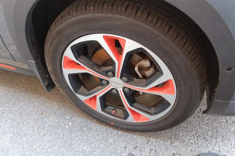 Used Lynk & Co 02 2018 1.5T DCT Two-Wheel Drive Zhaopu Version China V Standard Right Front Wheel Hub