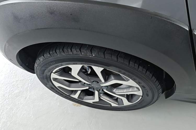 Used Lynk & Co 02 2018 1.5T DCT Two-Wheel Drive Pro Version China V Emission Standard Right Rear Wheel Hub